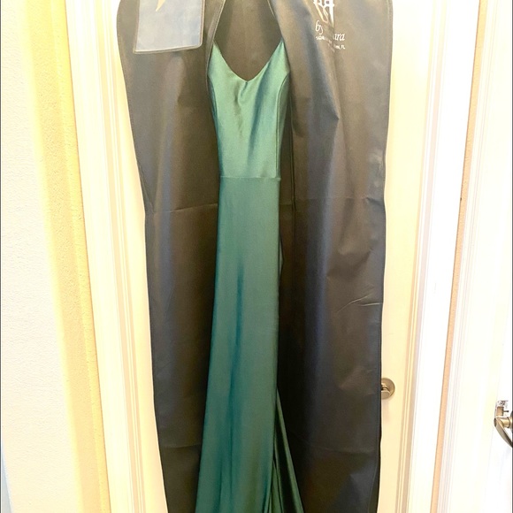 PROM DRESS - Picture 8 of 11